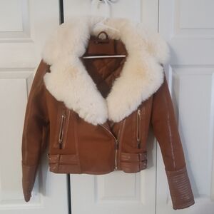 ANEWSTA COGNAC BROWN FAUX FUR NECK COLLAR. SMALL (4) EU 36. AVIATOR . Cropped.
